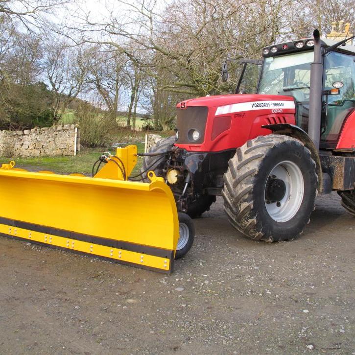 850mm x 2450mm Hydraulic Slew Snow Blade with pneumatic castors